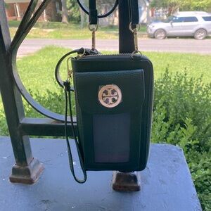 NOT AUTHENTIC NWT Tory Burch Dark Green Phone Case/wallet with Gold Accents